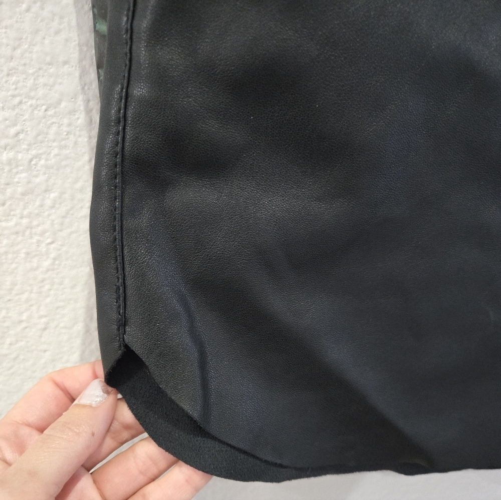 Forever 21 Black Faux Leather Mini Skirt - Picture 4 of 6